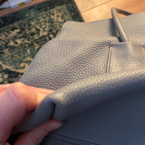 Burberry Baynard Leather Tote Authentic - Picture 8 of 14